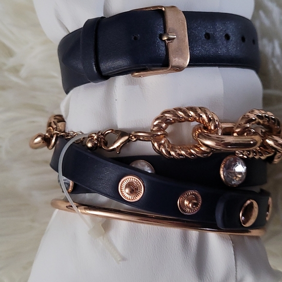 NWOT Navy & Rose Gold Watch/Bracelet Set - Picture 2 of 4